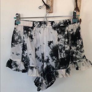 Black and white ruffle shorts